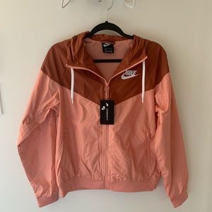 Women’s Nike Windbreaker Jacket